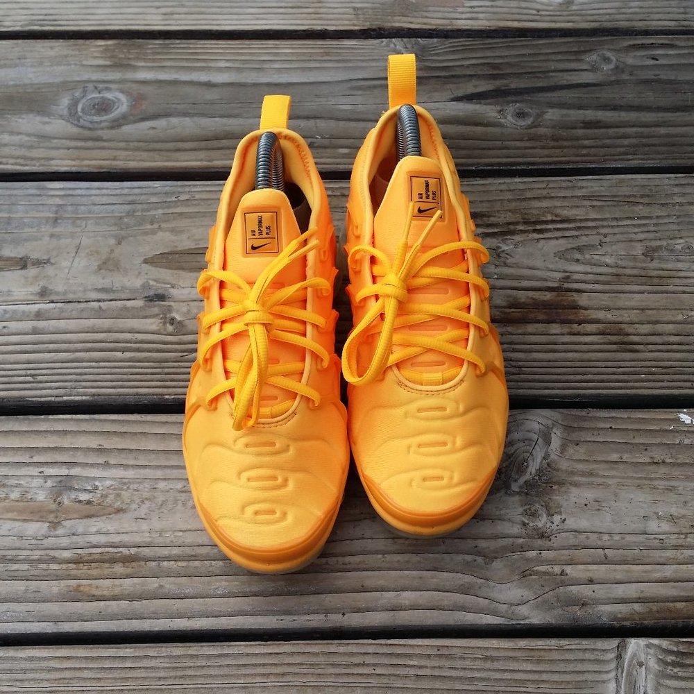 Size 6 Women Nike Air VaporMax Plus Orange Running Shoes Sneakers - Picture 5 of 8